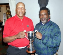 Winner Captains Trophy - Micky Taylor (left)